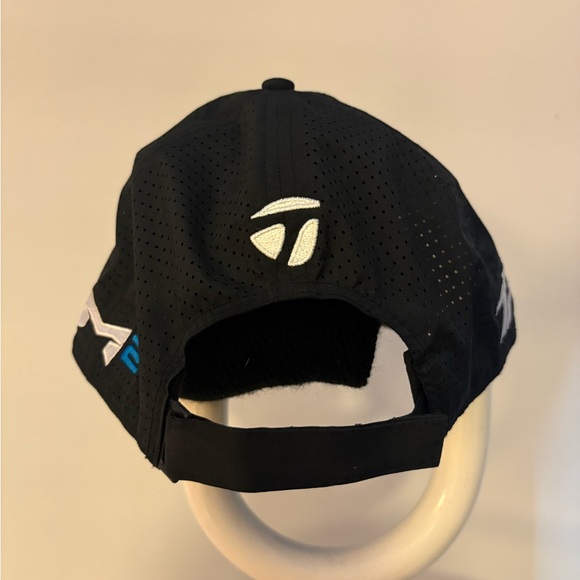 TaylorMade Black Golf Hat - Picture 4 of 4